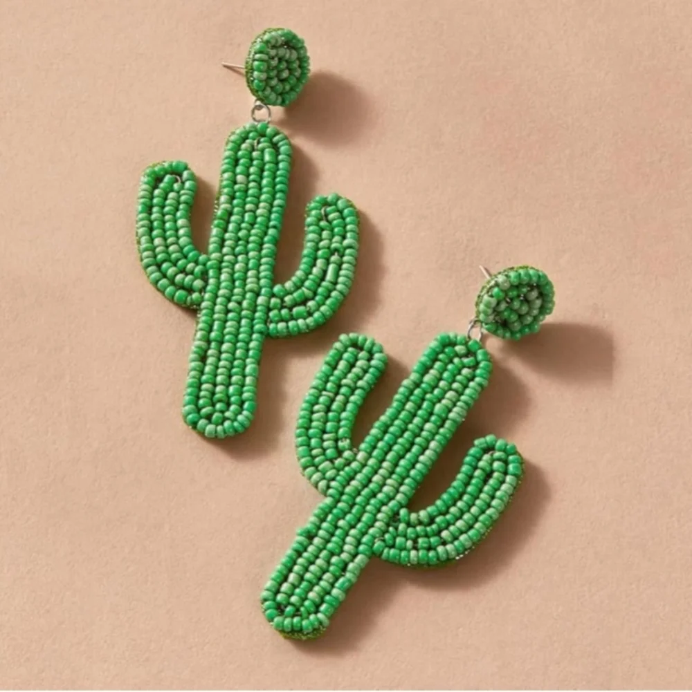 NWT Green Beaded Cactus Earrings Thee Inches
